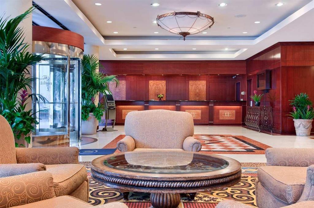 Hotel Doubletree By Hilton Pleasanton At The Club Wnętrze zdjęcie